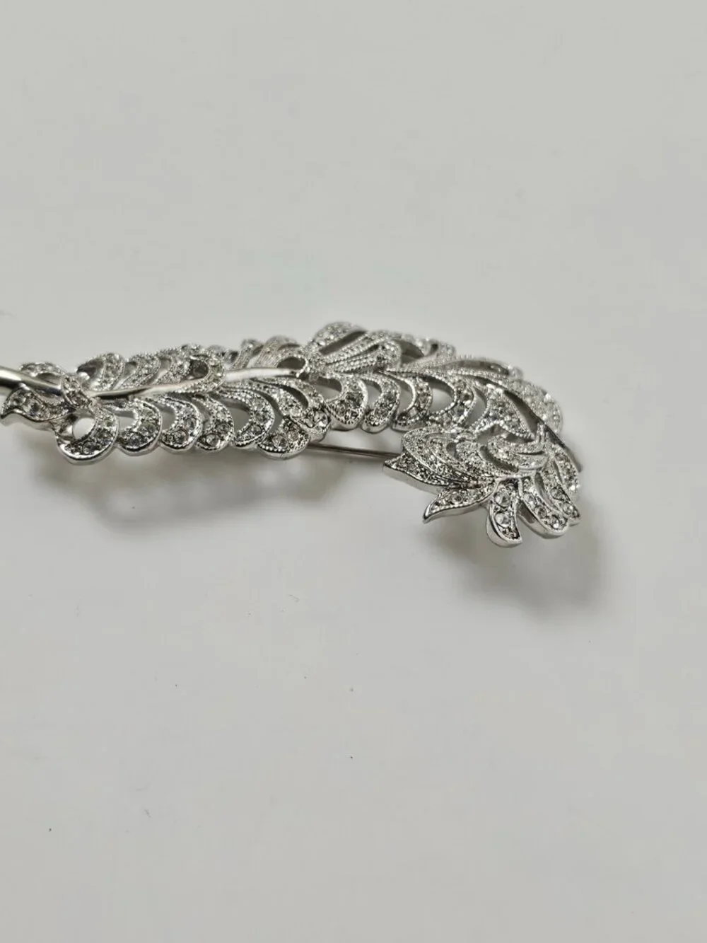 Kenneth Jay Lane KJL NR Crystal Rhinestone Pave Feather Plume Brooch Pin 3.25